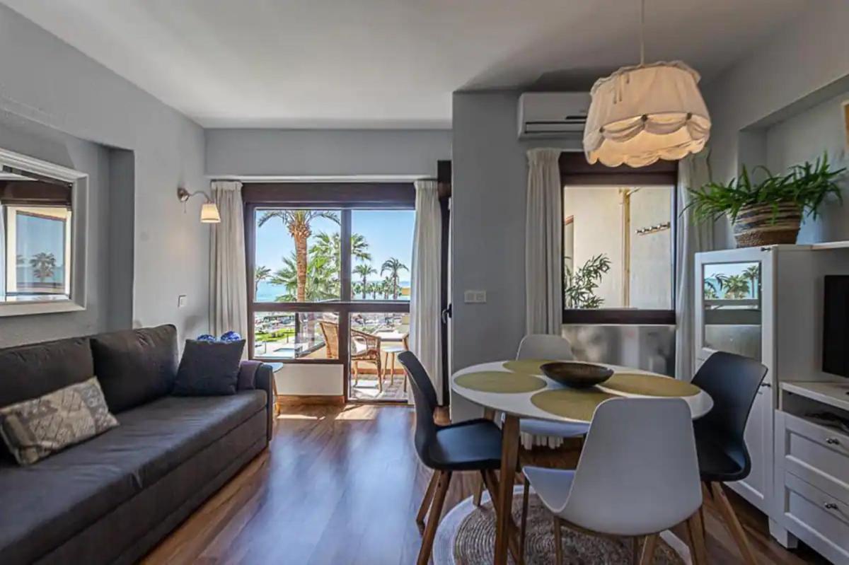 Encantador Apartamento En Primera Linea De Playa Benalmádena Esterno foto