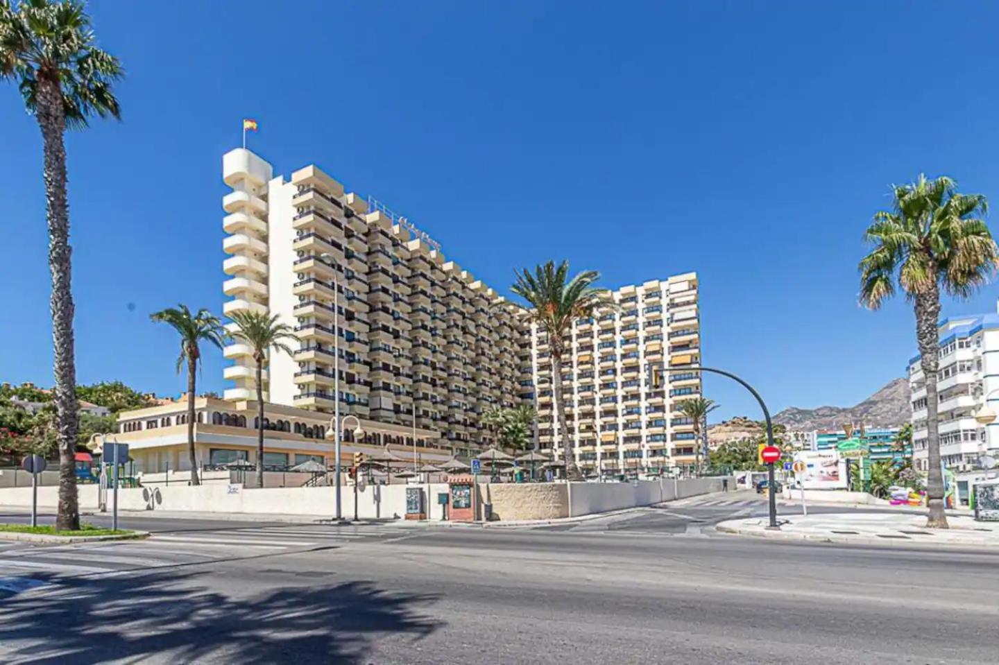 Encantador Apartamento En Primera Linea De Playa Benalmádena Esterno foto