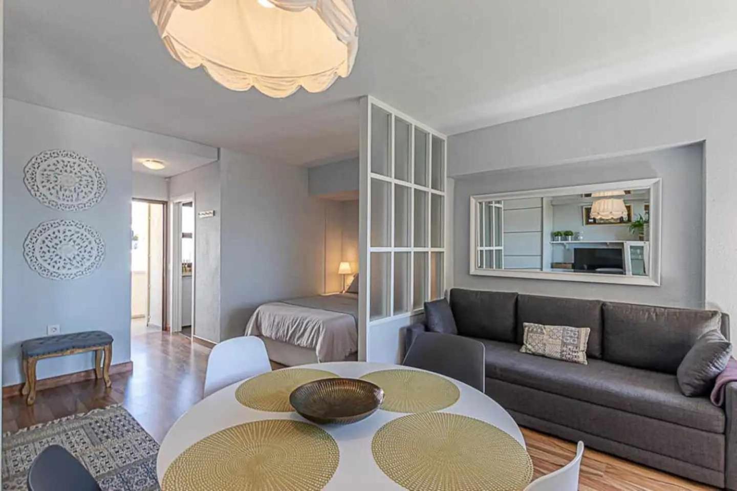 Encantador Apartamento En Primera Linea De Playa Benalmádena Esterno foto